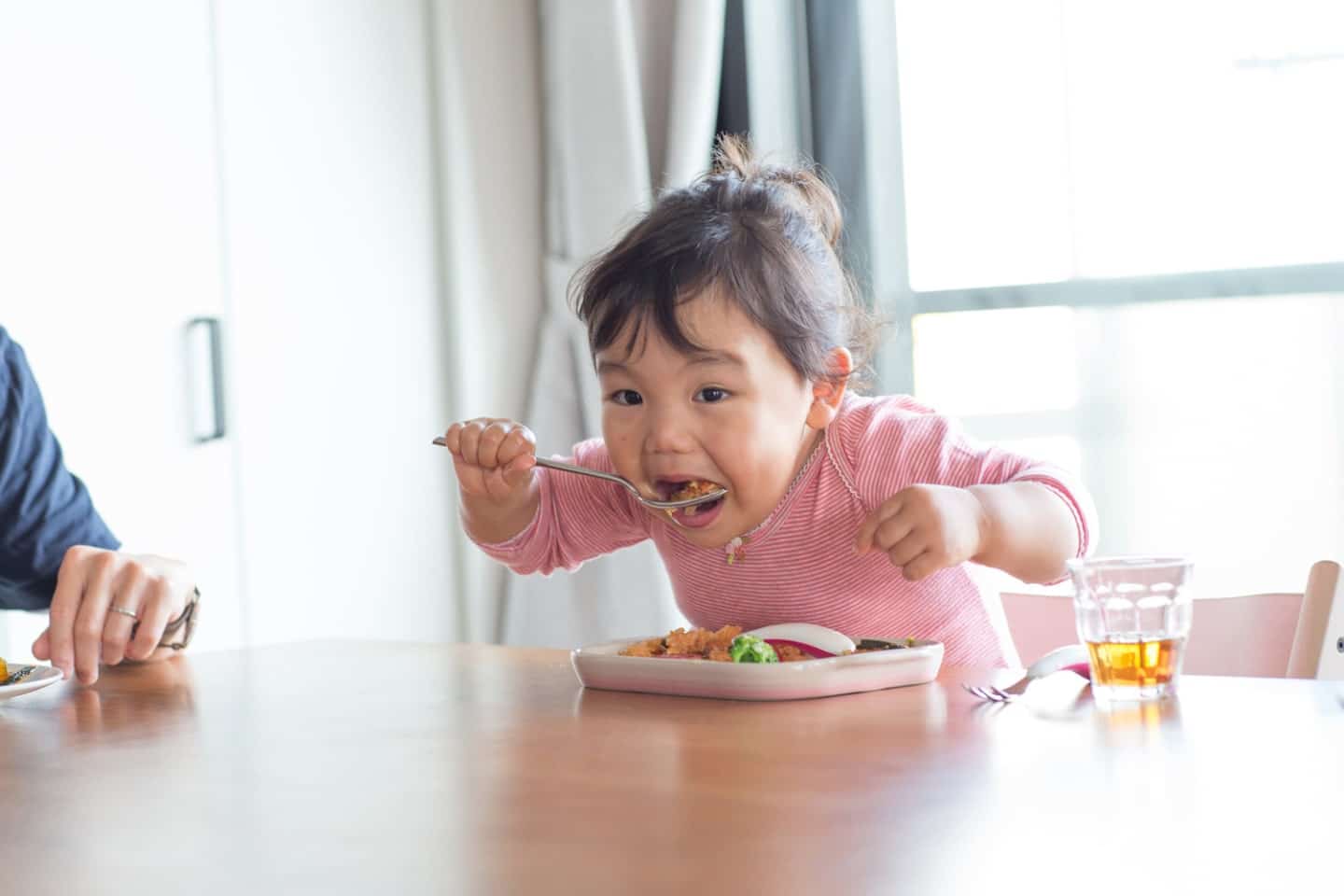 toddler eating