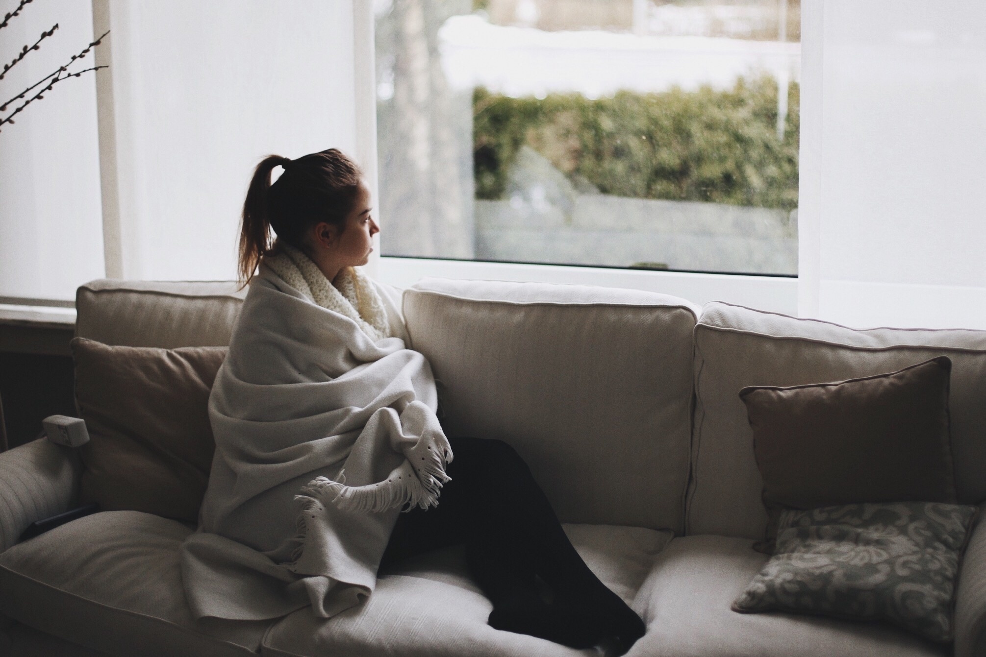 8 solutions for seasonal affective disorder featured Motherly