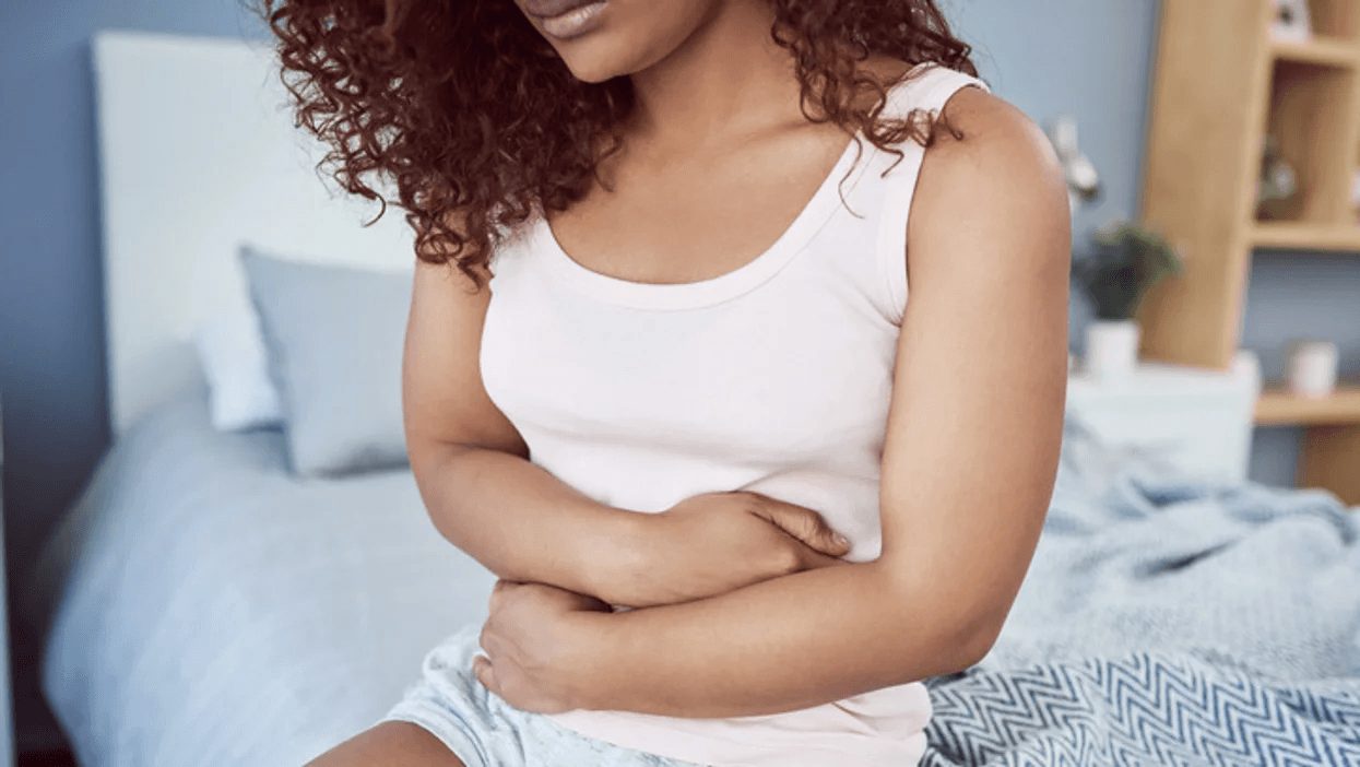 menstrual cycle: woman experiencing cramps