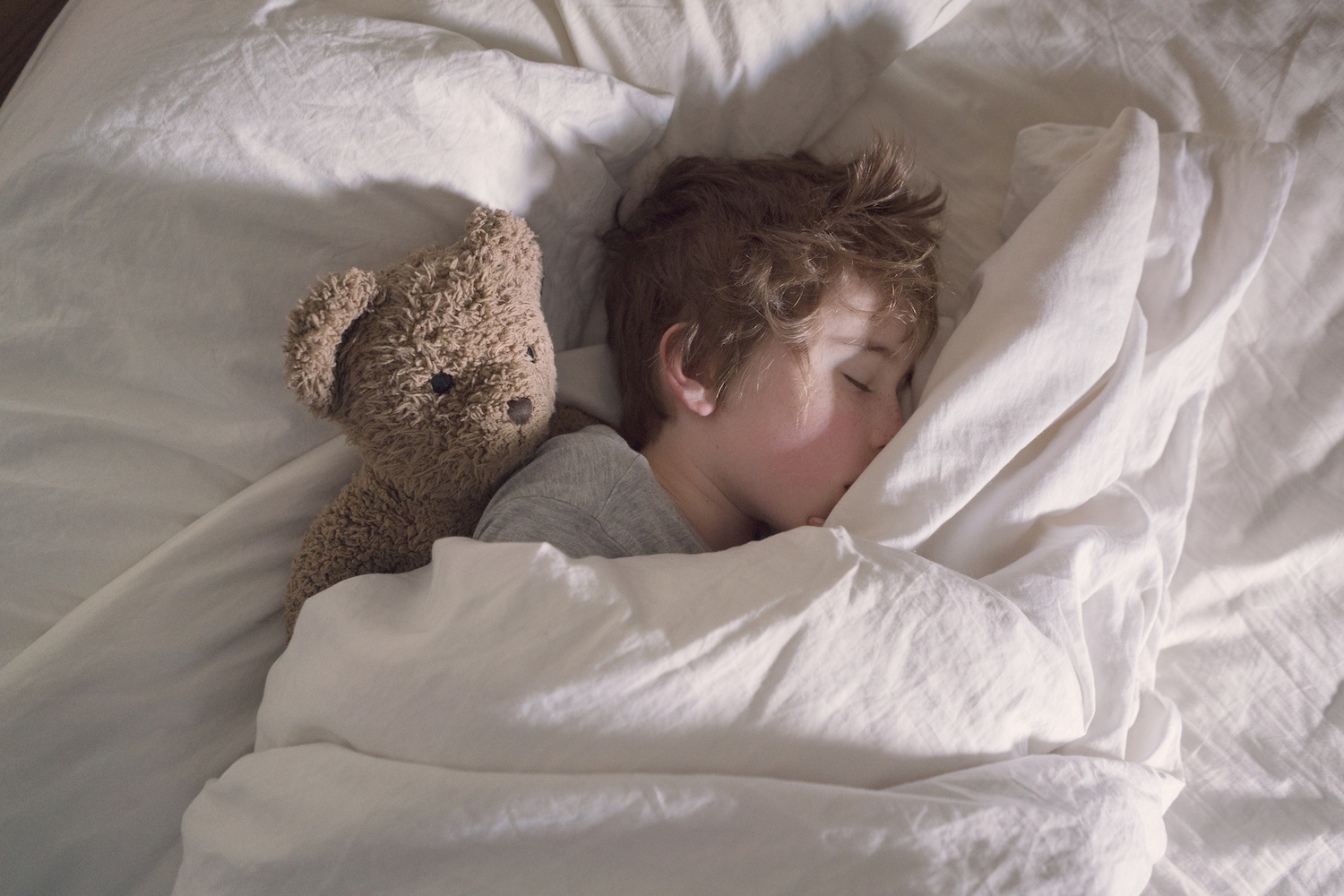 how to create back to school sleep routines featured