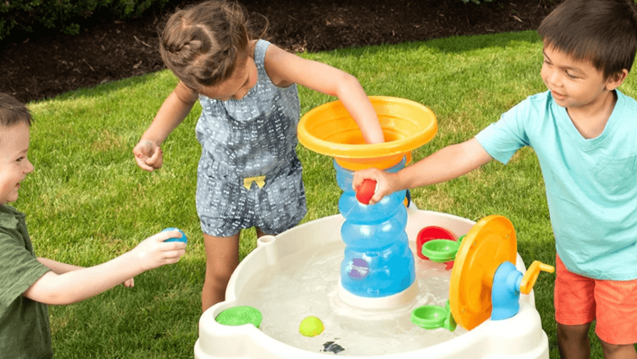 The Best Water Tables for Toddlers and Kids - Motherly