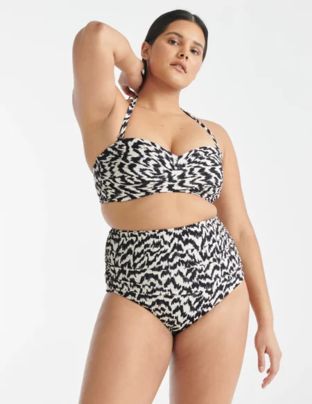 Knix, the Maker of Period-Proof Underwear, Just Launched a Swim Collection  (That Goes Up to Size 2XL)