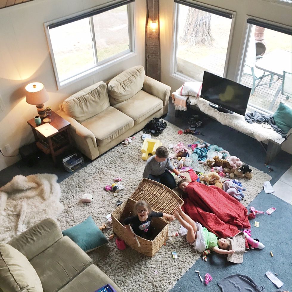 what-do-stay-at-home-moms-do-all-day-motherly