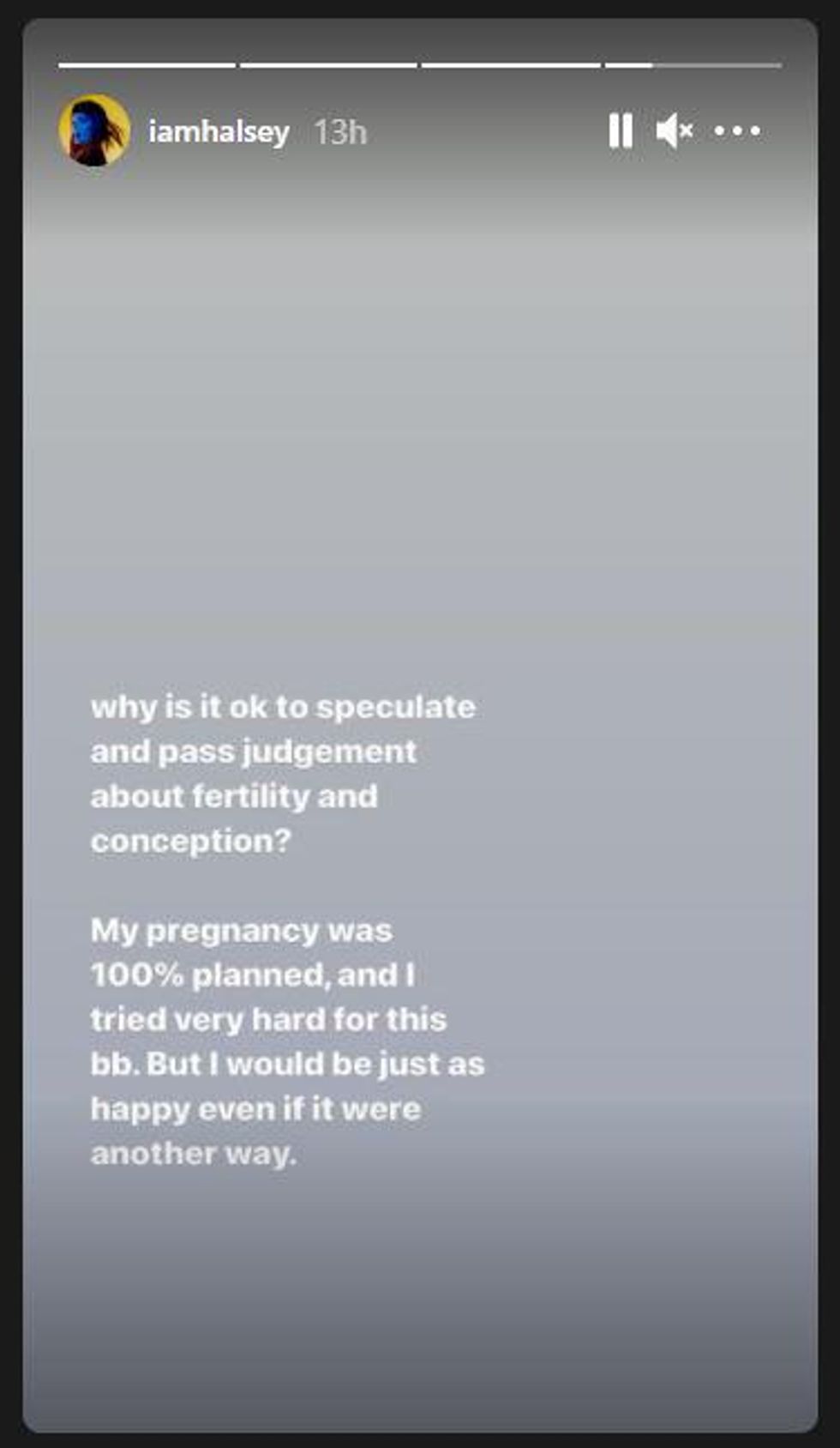 Halsey shuts down speculation on her pregnancy