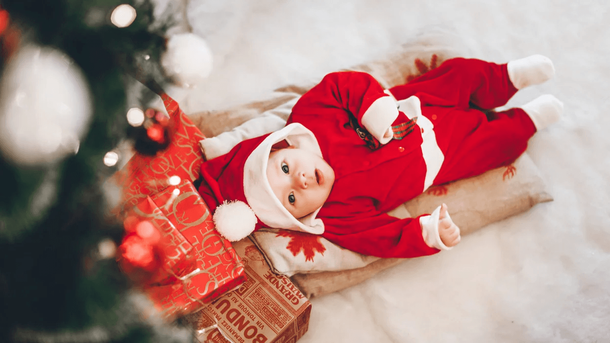 Baby's first christmas photo sales shoot