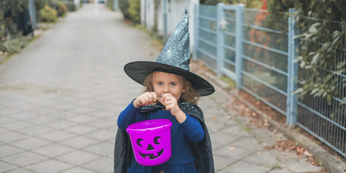 little girl witch costume halloween Motherly