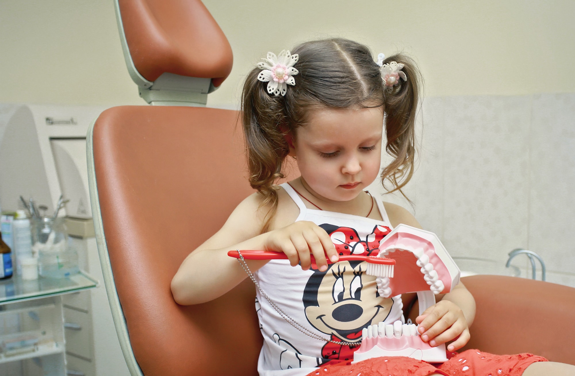 child at the dentist