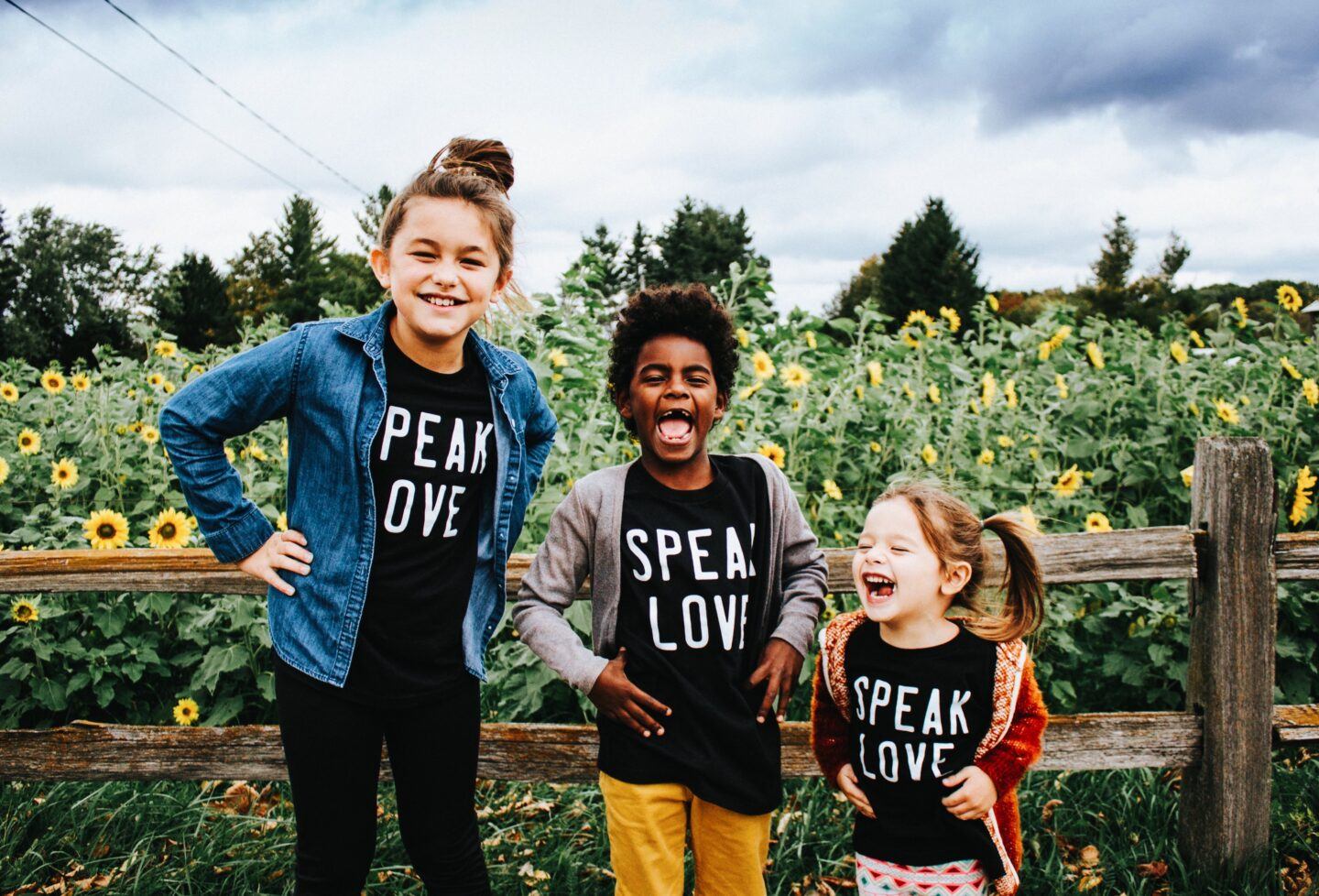 kids-being-kind