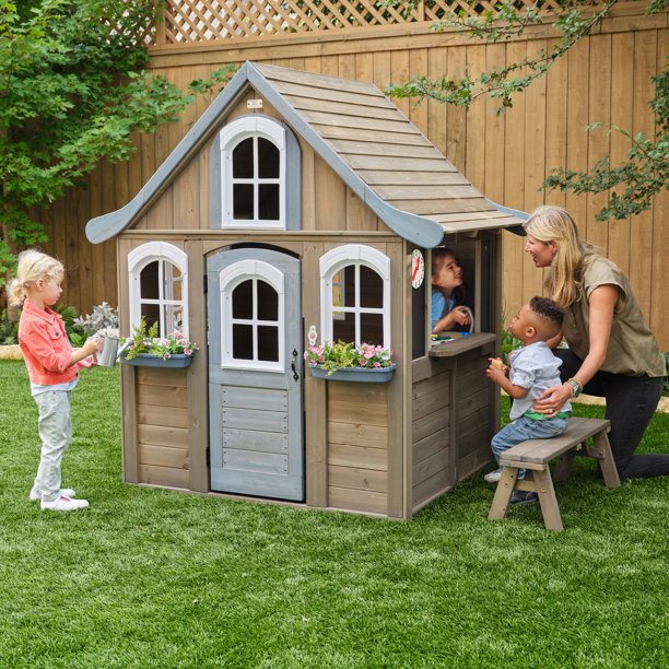 Kids Doll Houses & Playhouse