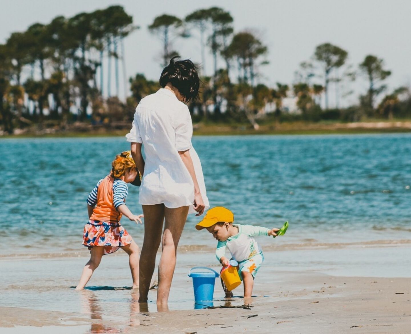 18 summers: mom at beach with kids