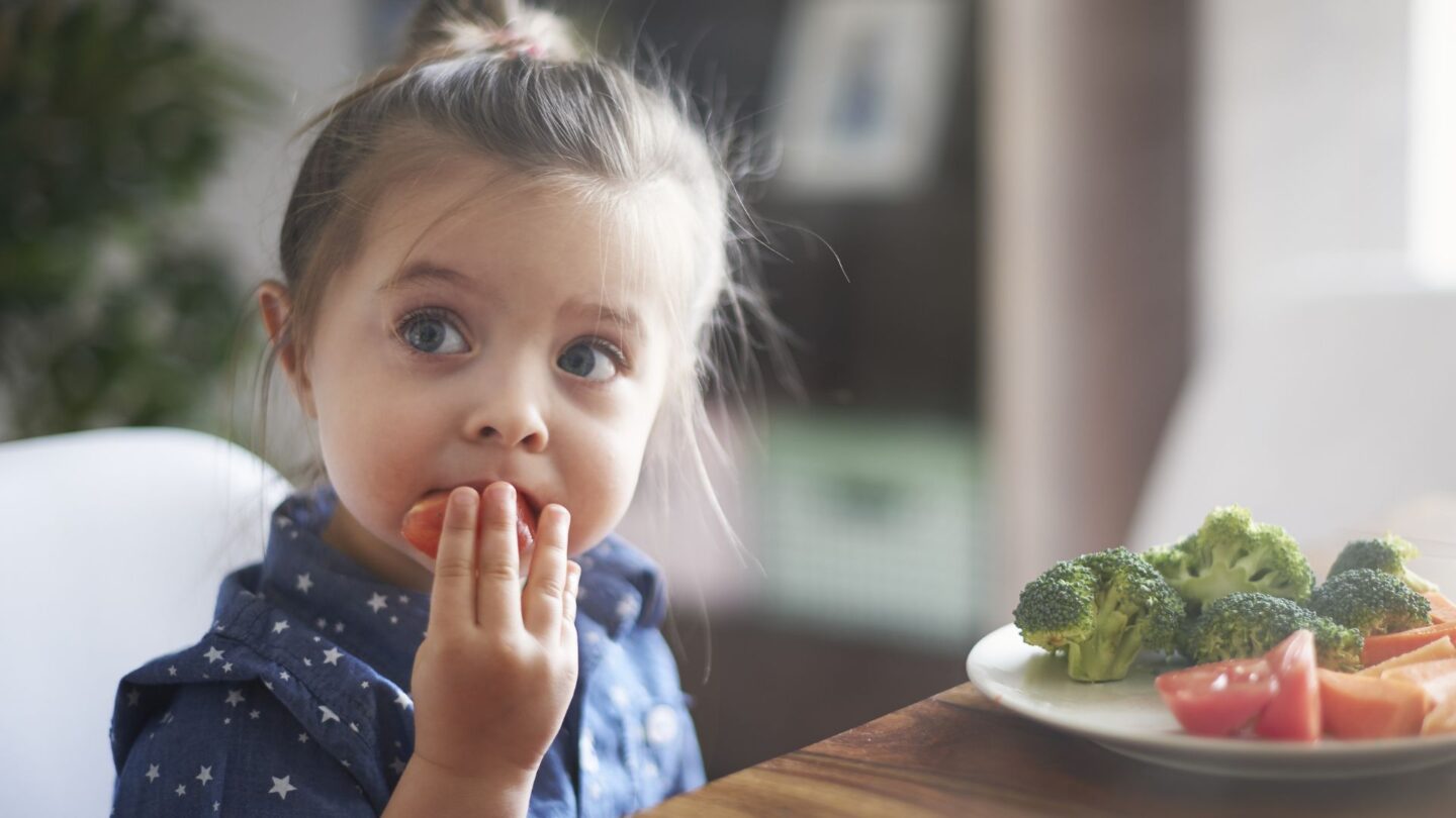 girl eating mood boosting foods