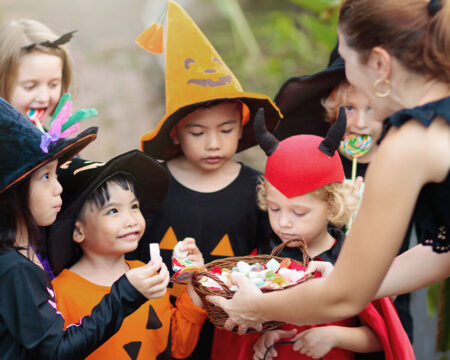 kids trick or treating on halloween
