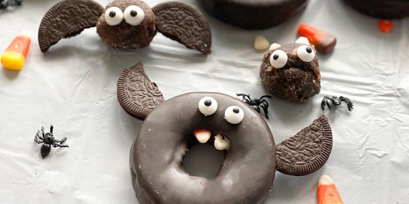 spider doughnut- halloween desserts for kids