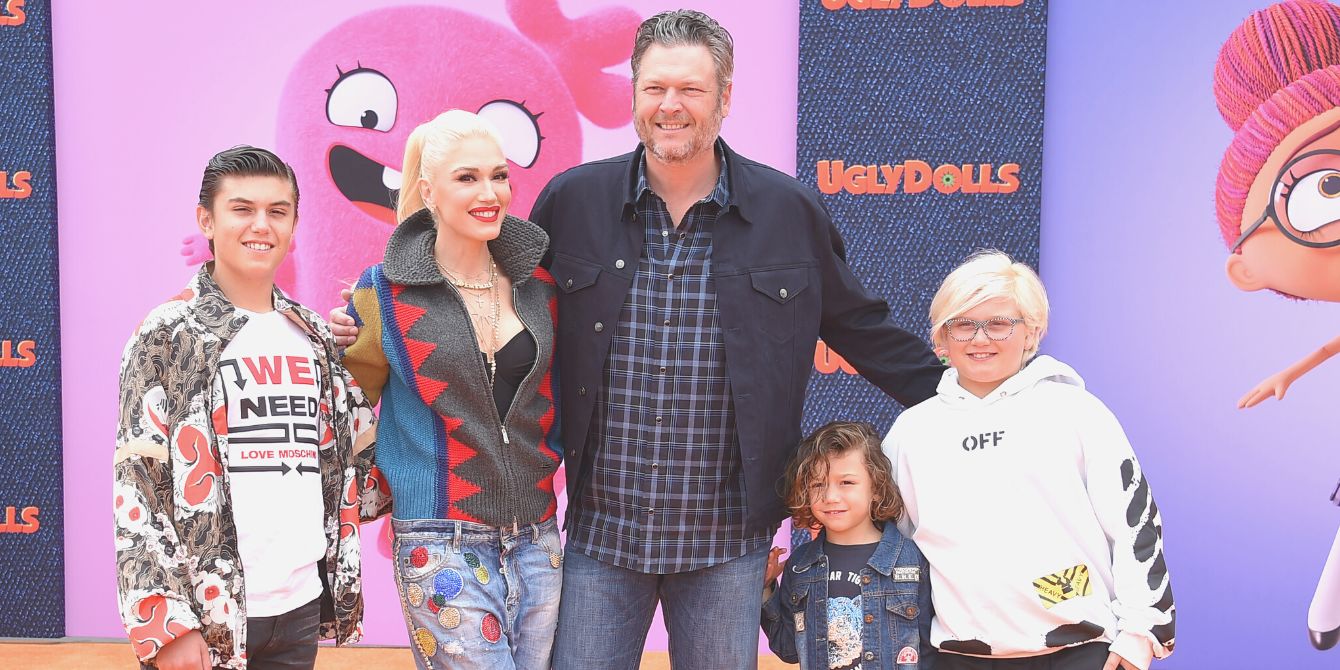 Blake Shelton and Gwen Stefani on the red carpet with their kids