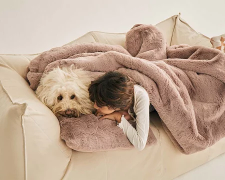 Marshmallow Blanket from Unhide