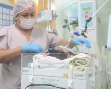 brazilian hospital nurse and large baby woman gives birth to a 16lb baby