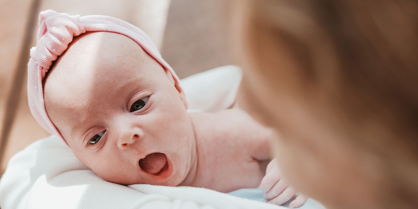 3-month-old baby doing tummy time - 3-month-old baby weight