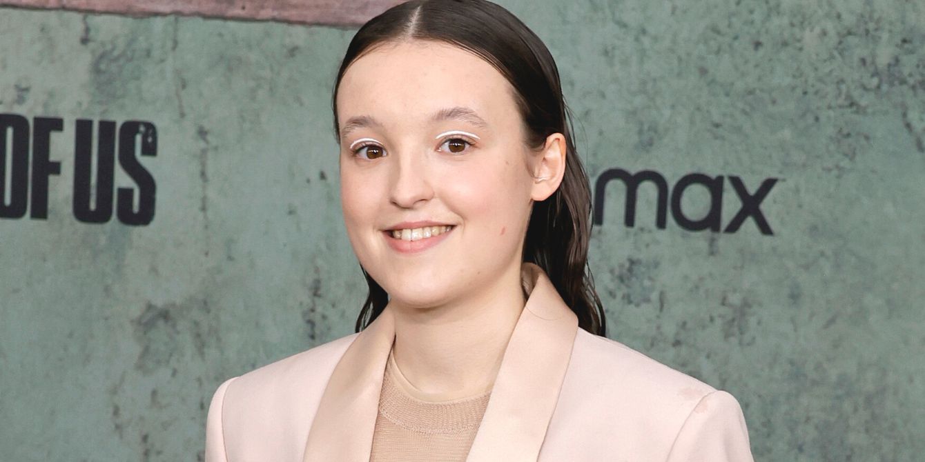 Bella Ramsey poses on the carpet for the premiere of 'The Last of Us'