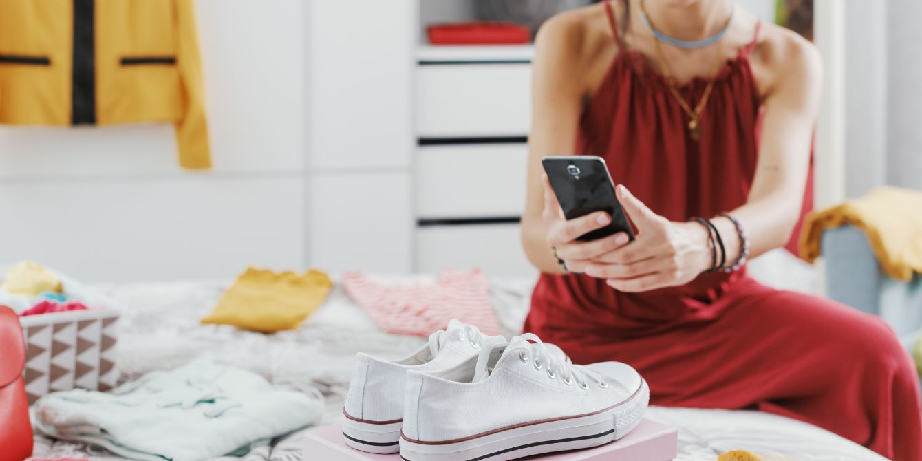 8 Best Apps and Places to Sell Used Clothes–and Tips to Do It Like