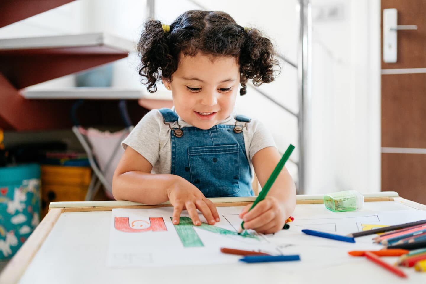 young girl coloring letter page - 5-year-old activities