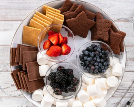 smores charcuterie board- charcuterie board themes