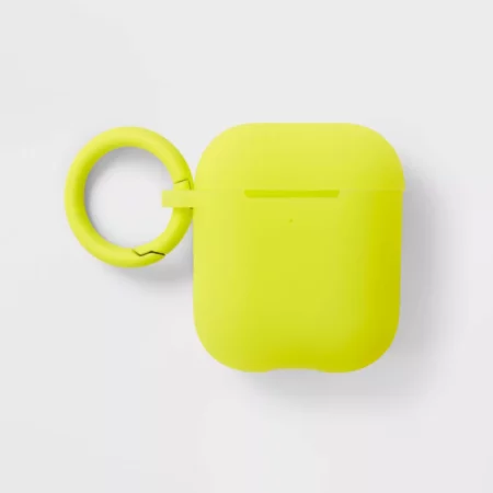 https://www.mother.ly/wp-content/uploads/2023/11/Heyday-Apple-AirPods-Gen-12-Silicone-Case-with-Clip-450x450.webp
