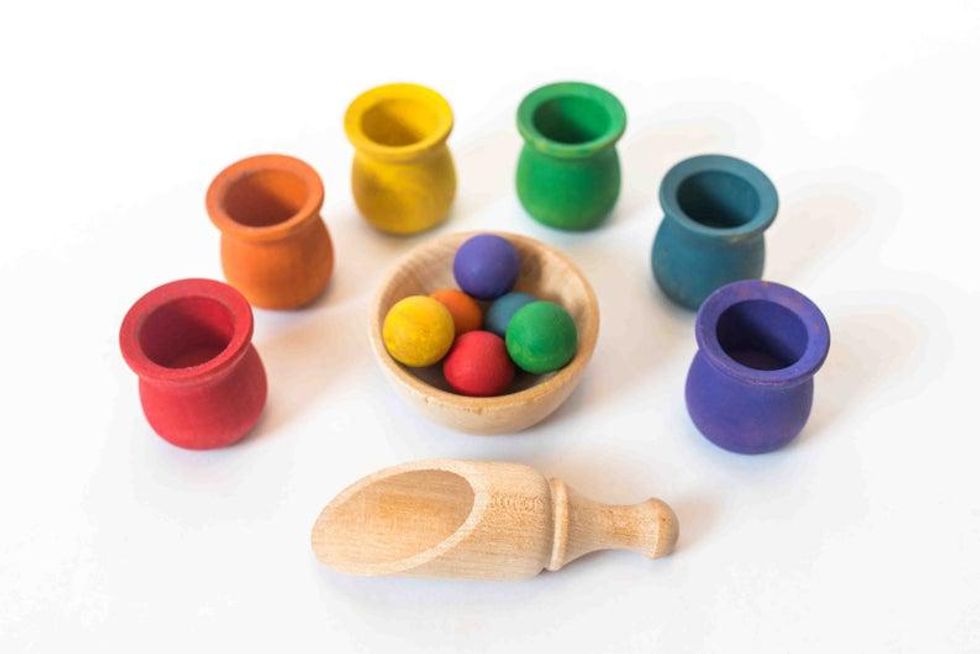 Mama May colored cups and balls