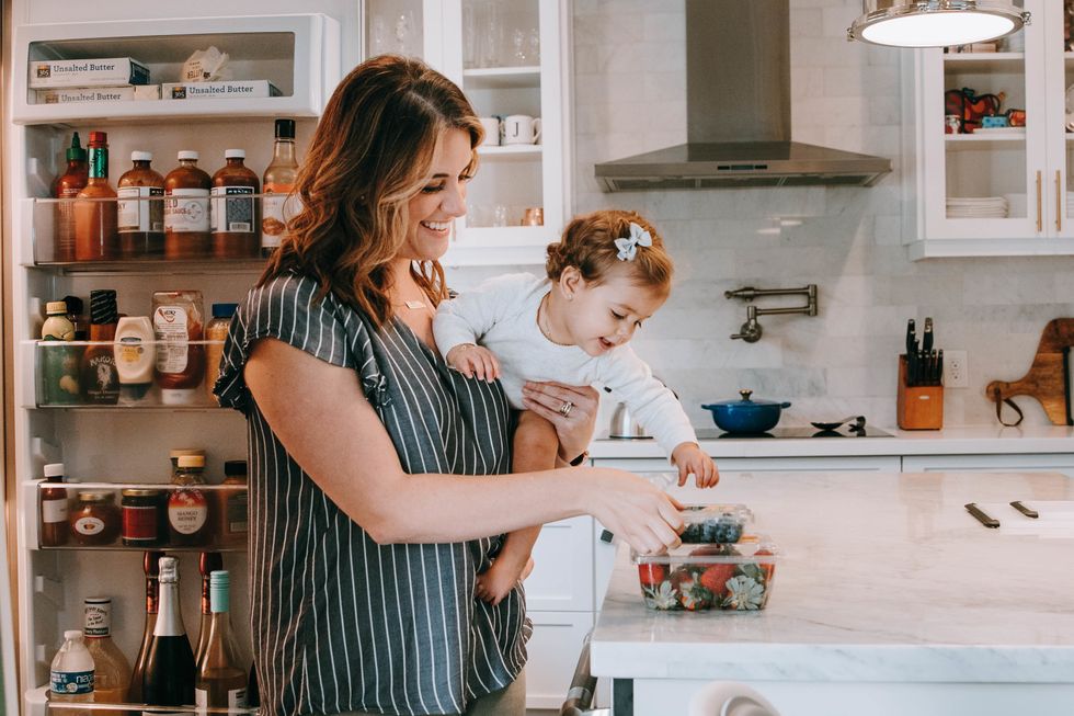 10 positive parenting techniques when your kid is a picky eater 3 Motherly