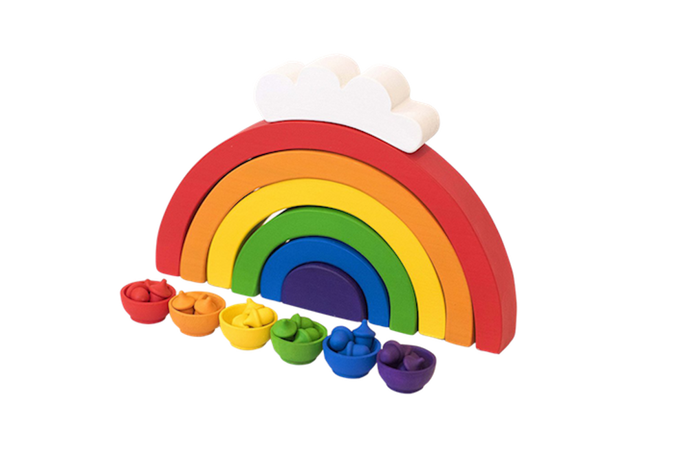 14 tech-free holiday gifts for kids that inspire imagination best tech free holiday gifts kids 4