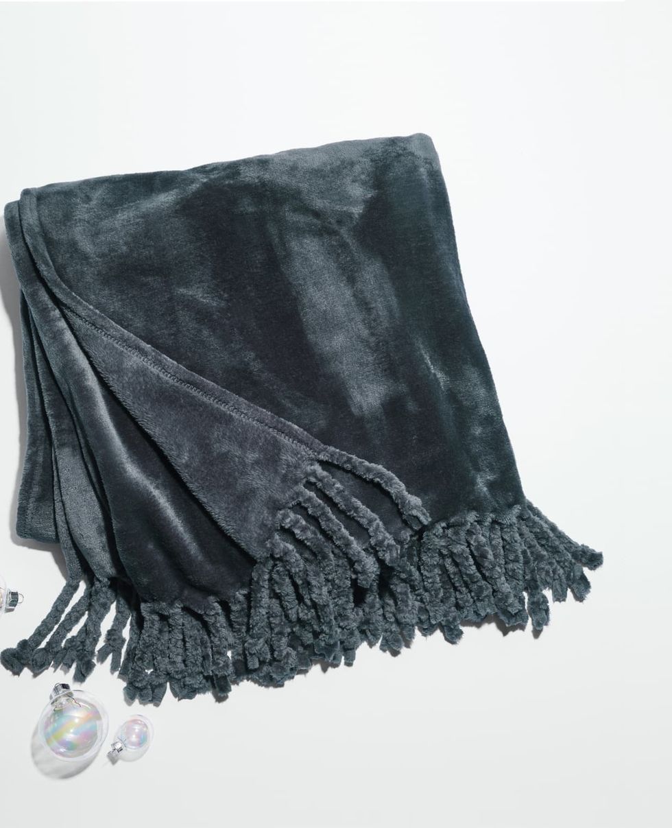 These are the coziest gifts everyone will obsess over cozy holiday gifts 2
