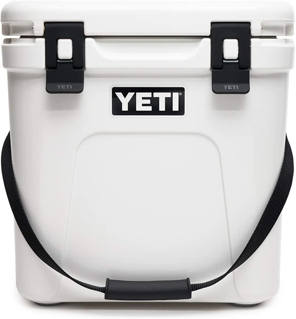 yet-roadie-24-cooler-white