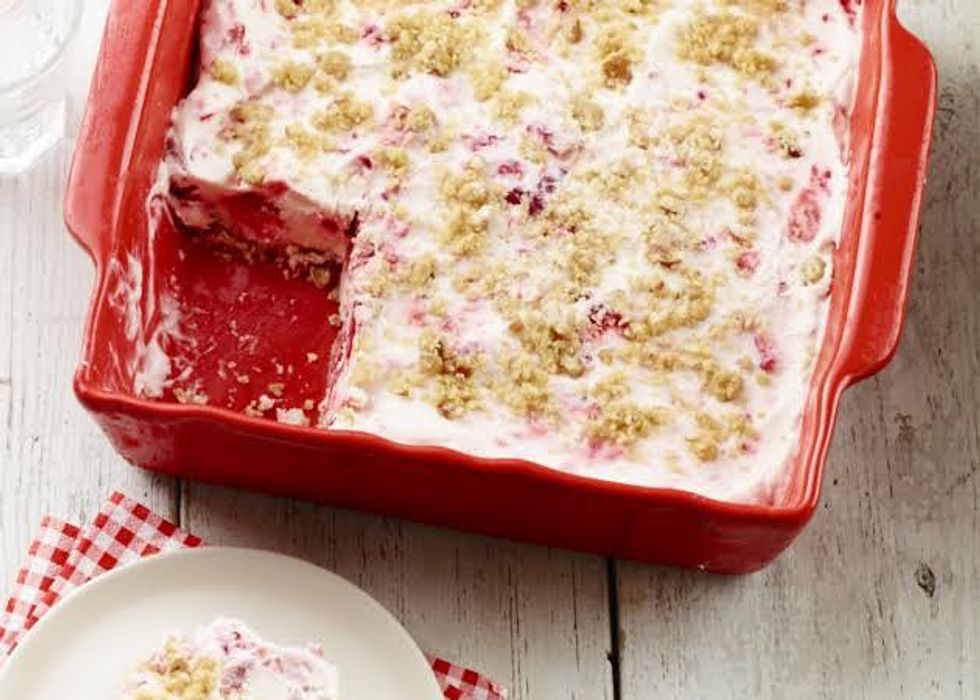 Frozen strawberry cream pie