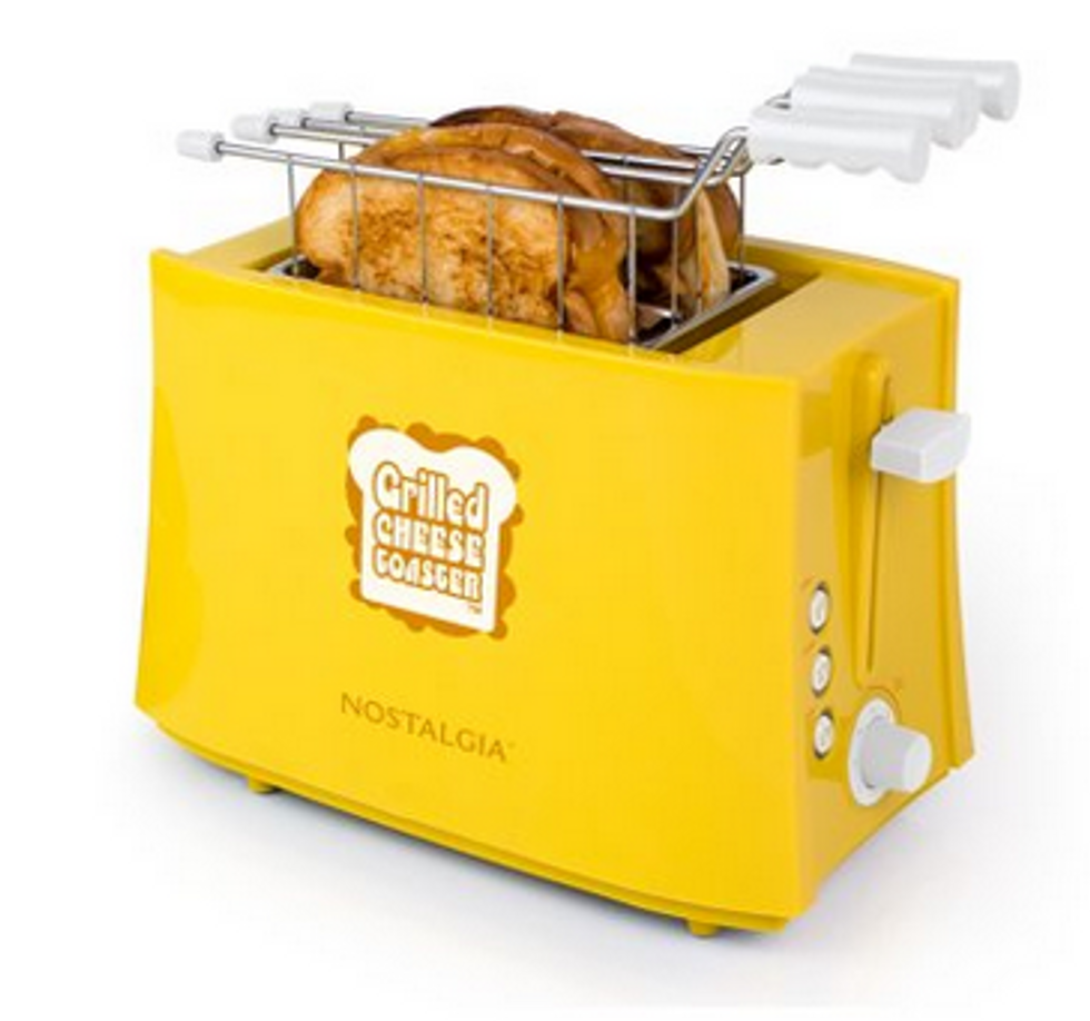 Nostalgia grilled cheese sandwich toaster