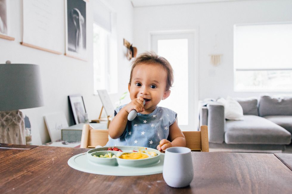how and when to start baby on solid food 0 Motherly