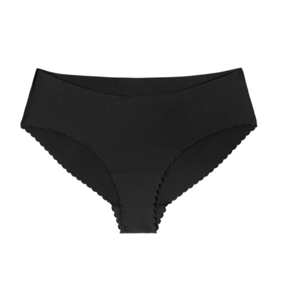 Black maternity underwear with scalloped edges