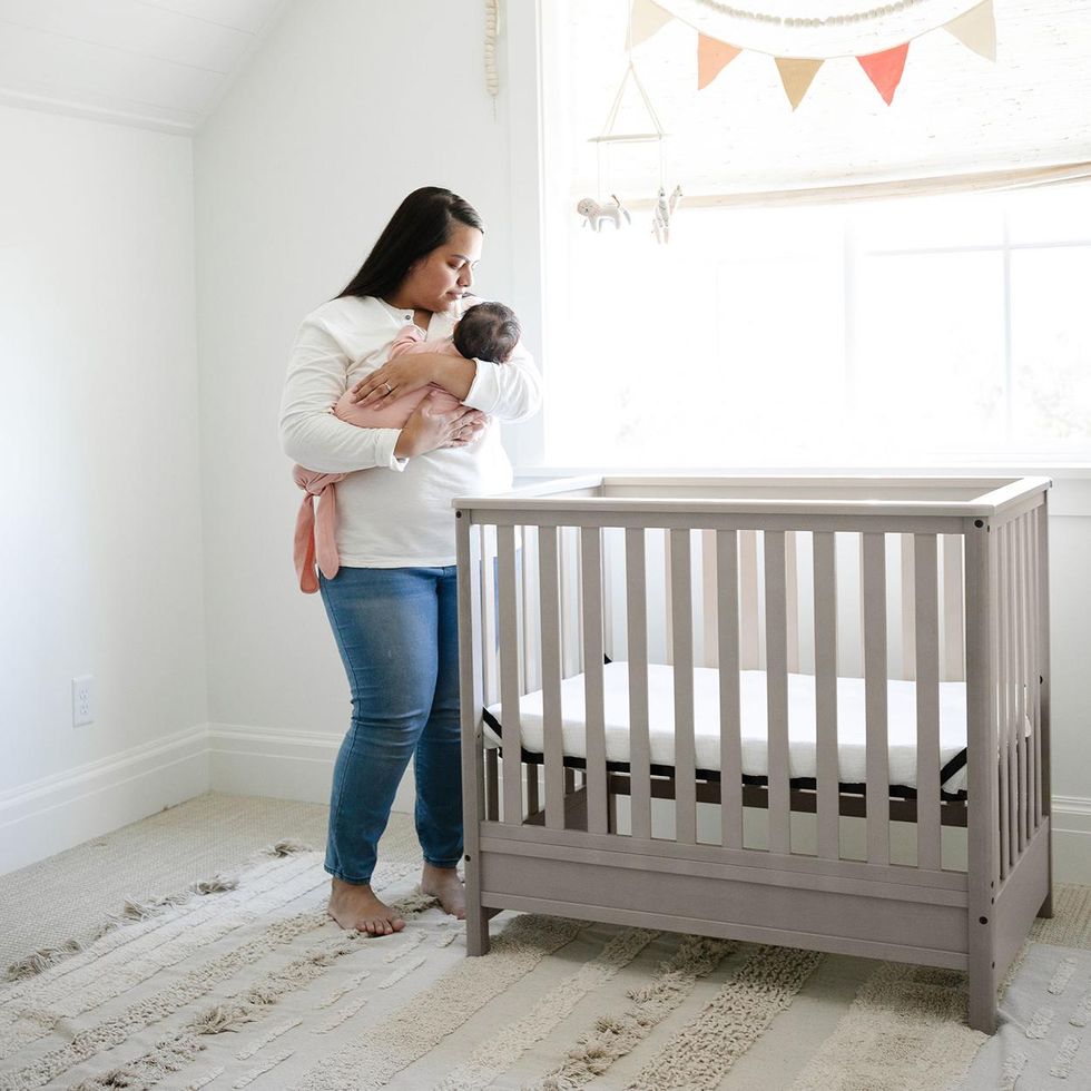 Motherly Timeless 4-in-1 mini crib