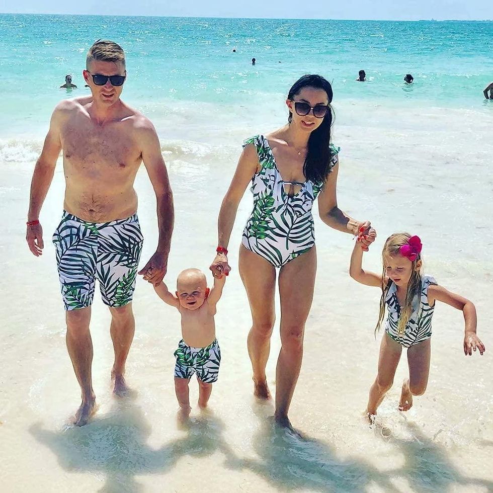 matching-family-swimsuits
