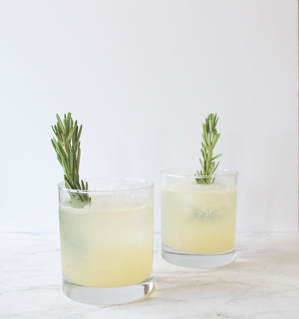 Grapefruit + rosemary fizz