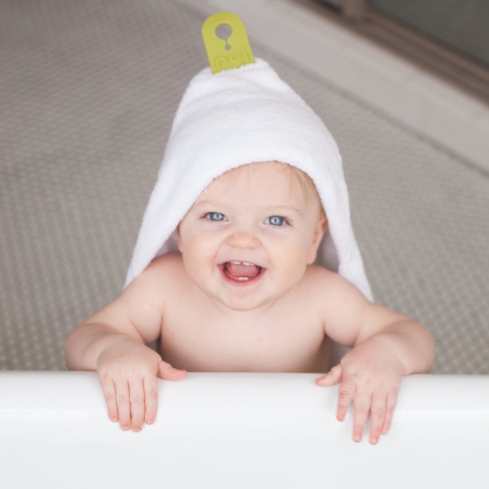 Puj hug 2-in-1 infant towel