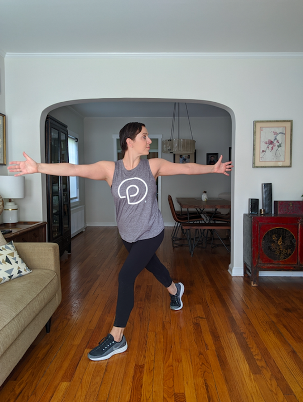 9 no-equipment exercises you can do anywhere Step back with rotation