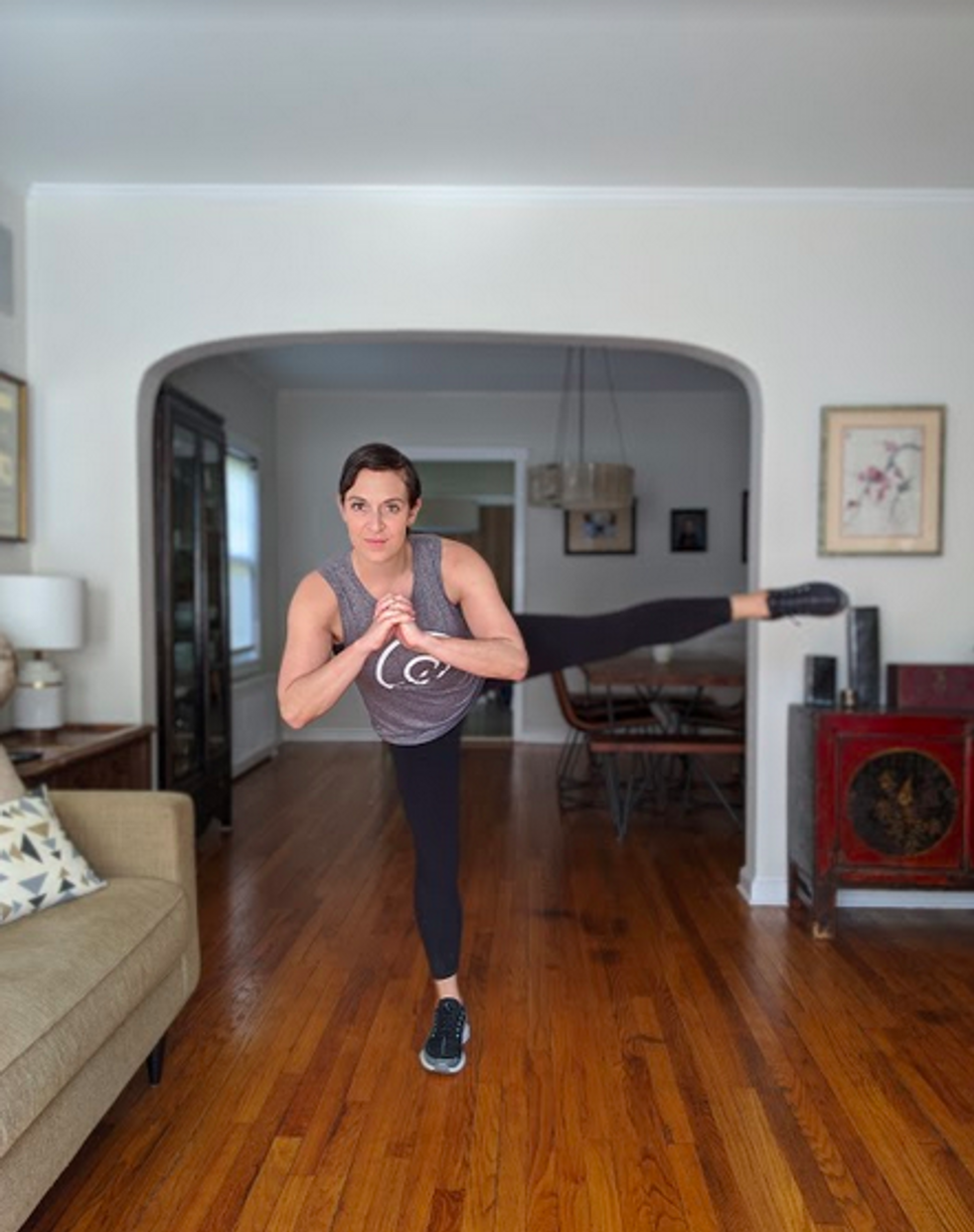9 no-equipment exercises you can do anywhere 3u2019 leg lift