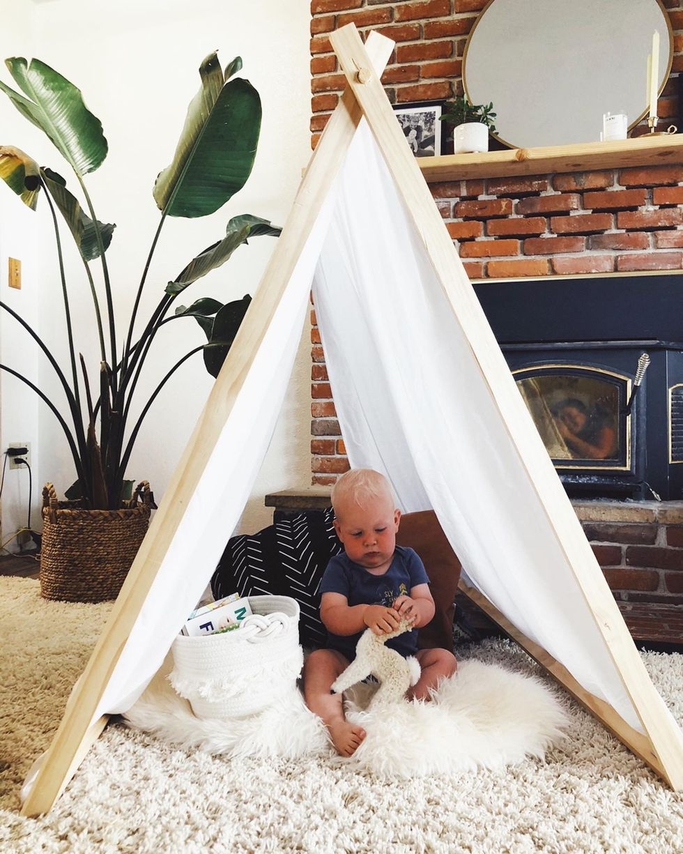 21 Incredible Reading Nook Ideas for Book Lovers - Motherly