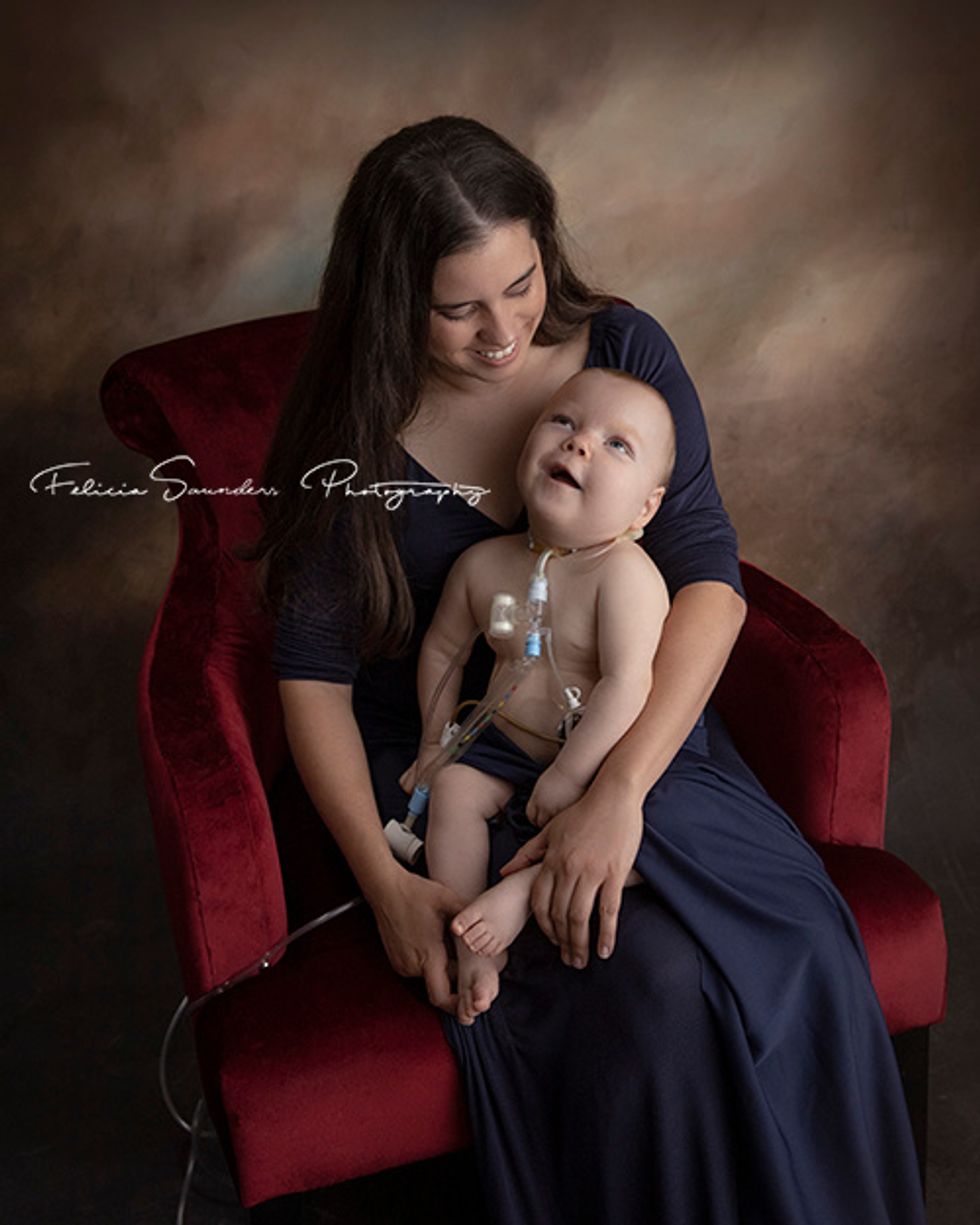 these powerful viral photos prove feeding a baby is beautiful no matter how you do it 0 Motherly