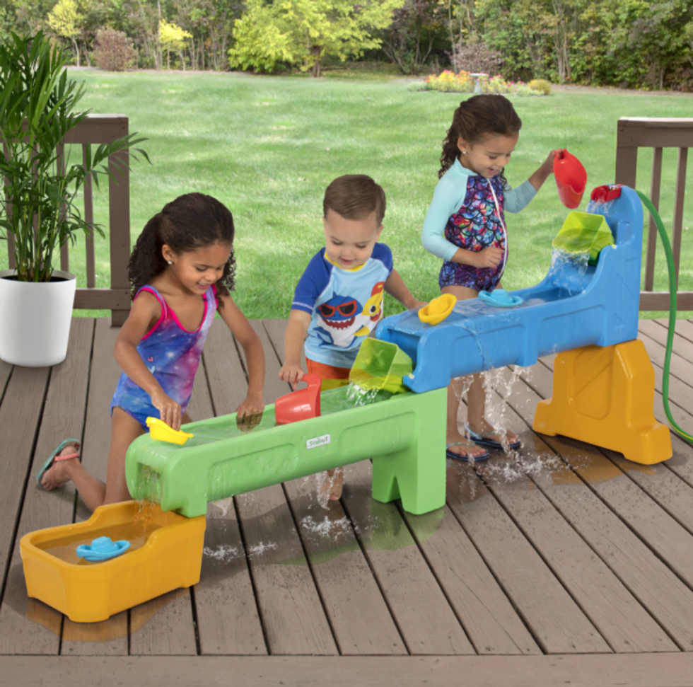 Rushing-River-Falls-Water-Play-Table