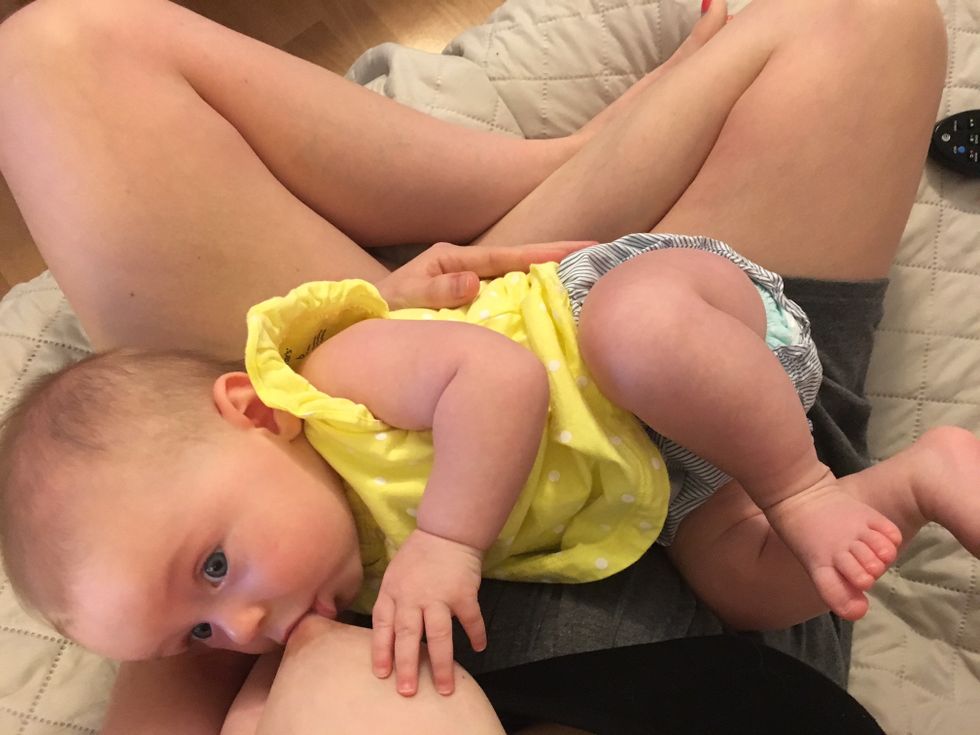 This is what breastfeeding *really* looks like what breastfeeding looks like 3