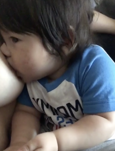 This is what breastfeeding *really* looks like what breastfeeding looks like 4
